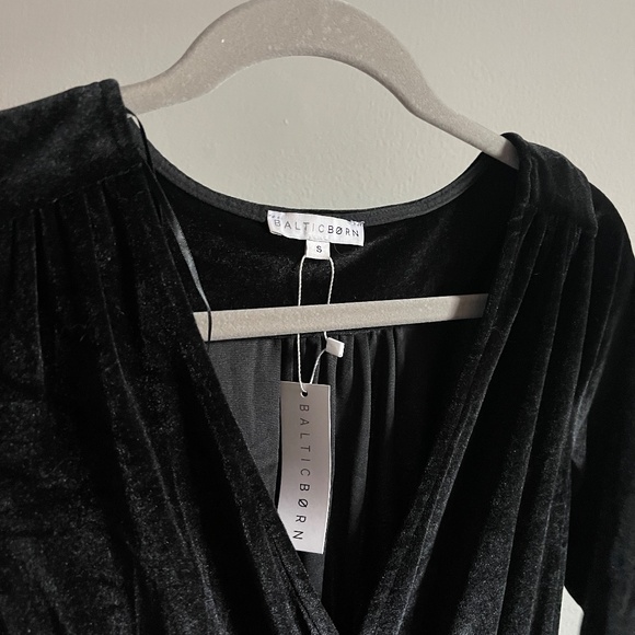 Baltic Born - Velvet maxi dress - Picture 2 of 6